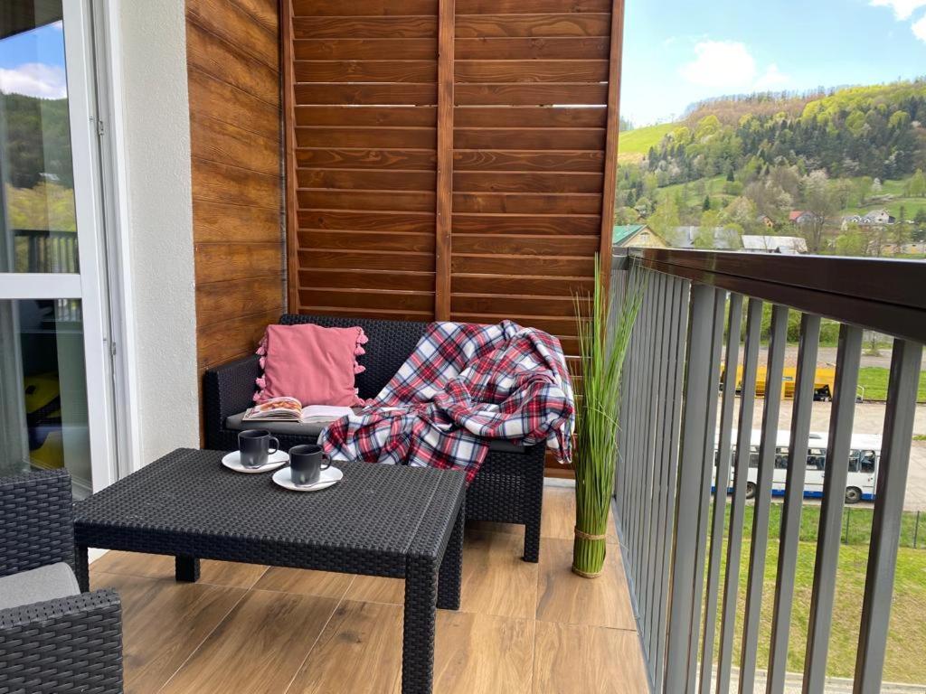 Ferienwohnung Bieszczady Apartament "Cicha Woda" Ustrzyki Dolne Exterior foto